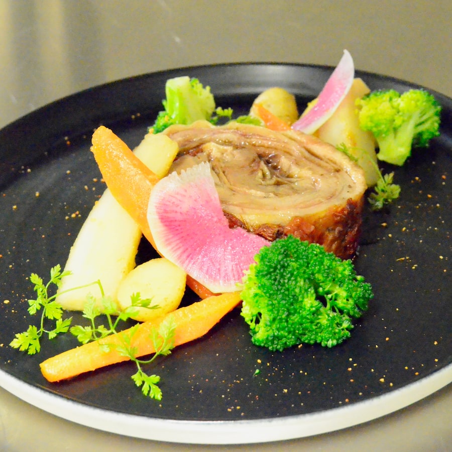 Poitrine De Veau Farcie, Légumes Glacés Au Miel Bistrot Du Concert