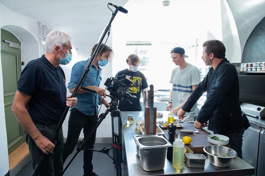 Andri Ragettli, Freeskier kocht mit Andreas Caminada