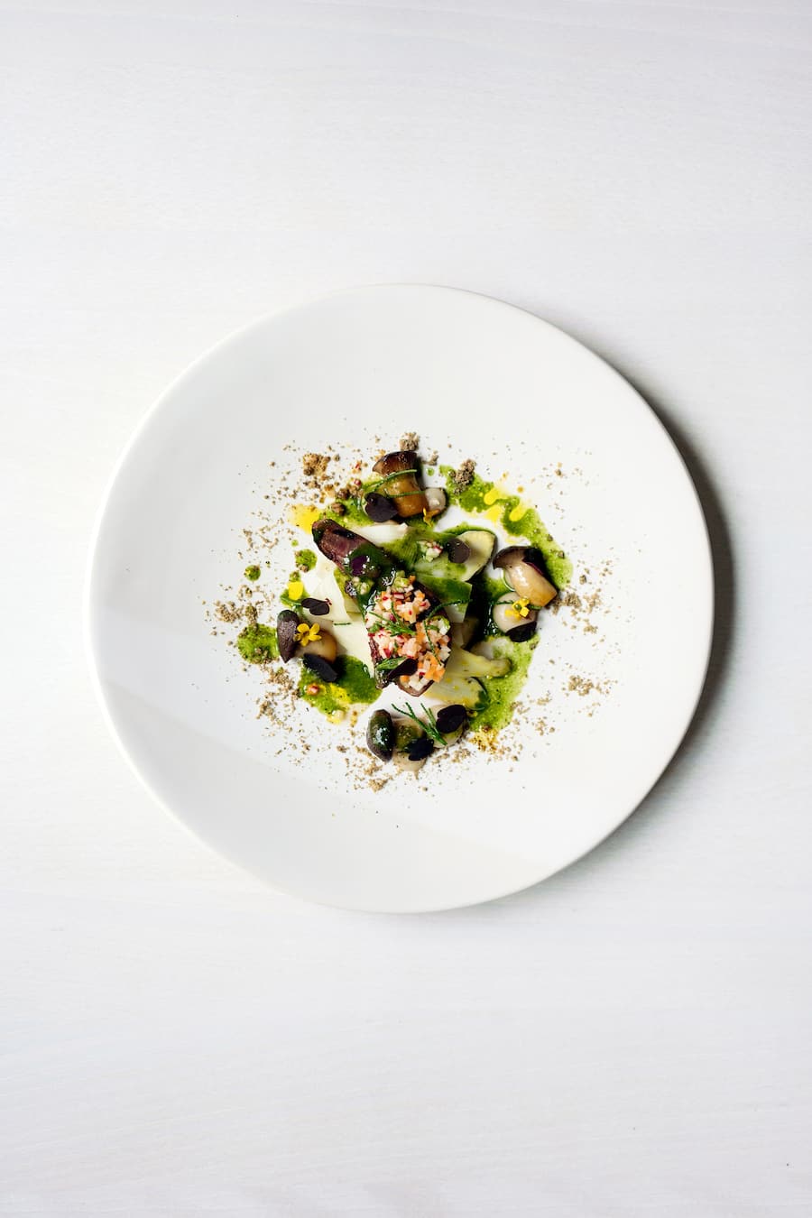 Lammzunge mit weissen Spargeln und Kräuterseitlingen im Restaurant Jakob Rapperswil