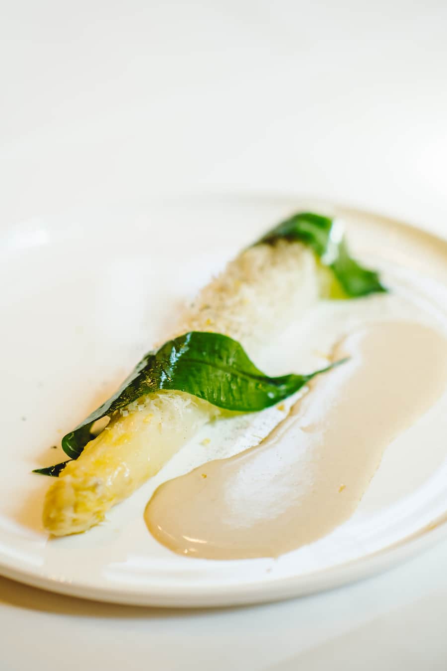 Asparago tonnato - Weisser Spargel an Thunfischsauce