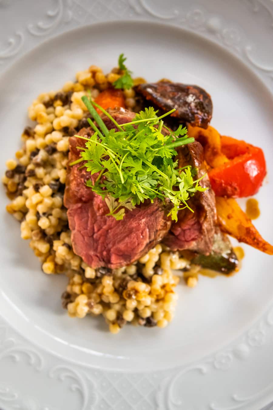 Restaurant Werkstatt 2020: Rindsentrecote, Rotweinjus, Fregola Sarda, Gemüse