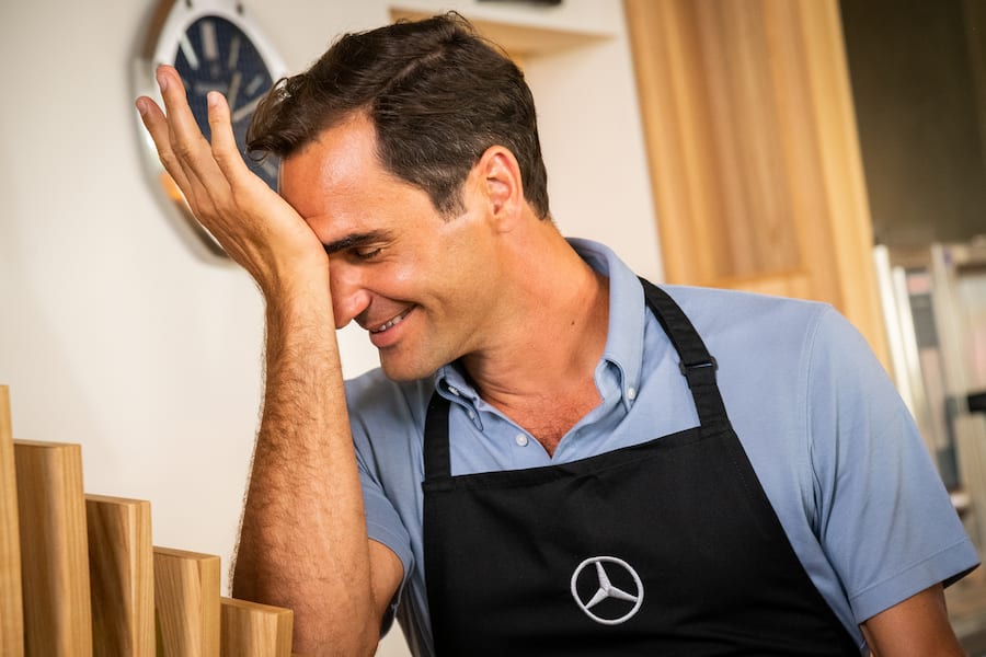 Roger Federer (Nur für die einmalige Veröffentlichung !!!) kocht mit Mercedes-Ambassadoren 2021