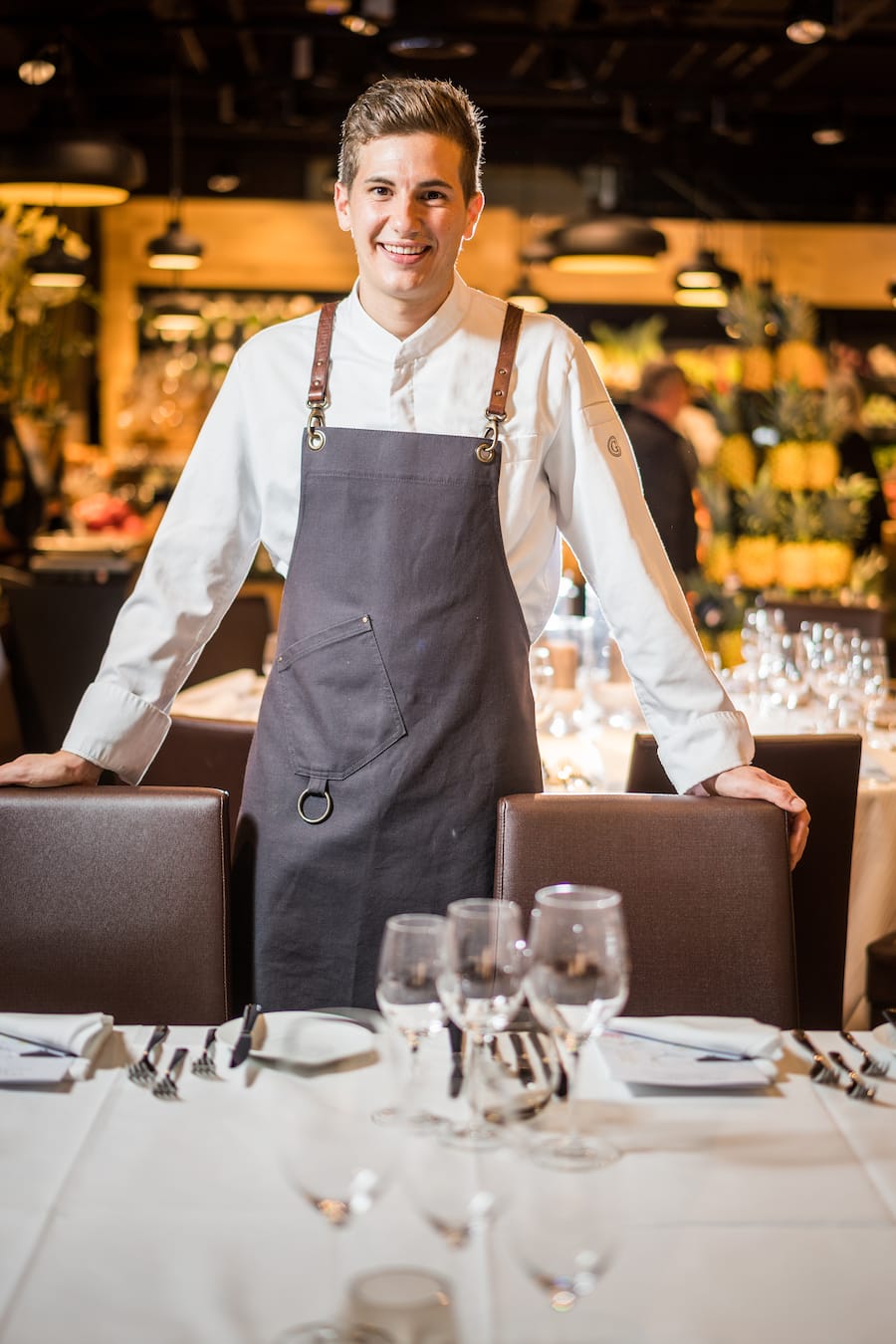 Foto: Joseph Khakshouri 02.09.2019Roger Kalberer aus dem Schlüssel in Mels kocht im Globus an der Bahnhofstrasse in Zürich. Ein Gourmetdinner im Warenhaus.Bitte David für Zutaten Fragen.Globus Zürich(ZH)