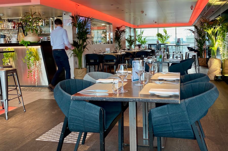 ROOFTOP-42-RESTAURANT-GENEVE-GAULT&MILLAU