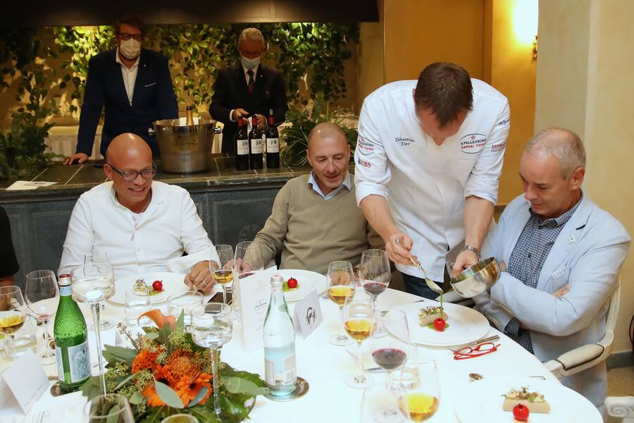 LOCARNO-ORSELINA, 13.10.2020 - Chef Sebastian Zier. S. Pellegrino Sapori Ticino 2020 'Sebastian Zier: The other half of the apple'. Riccardo Scamarcio meets Sebastian Zier) in Villa Orselina, Locarno-Orselina.copyright by www.steineggerpix.com & www.saporiticino.ch 2020 / photo by remy steinegger+++ no resale / no archive +++