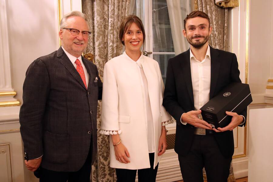 VEVEY, 14.09.2020 - Dany Stauffacher, ??? (Champagne Laurent-Perrier) and Guy Ravet. S. Pellegrino Sapori Ticino 2020 'Gala Dinner Oltre Gottardo': Thomas Neeser with Alessandro Boleso, Federico Palladino, Bernard Fournier and Andrea Pedrina at Grand Hotel du Lac Vevey.copyright by www.steineggerpix.com & www.saporiticino.ch 2020 / photo by remy steinegger+++ no resale / no archive +++