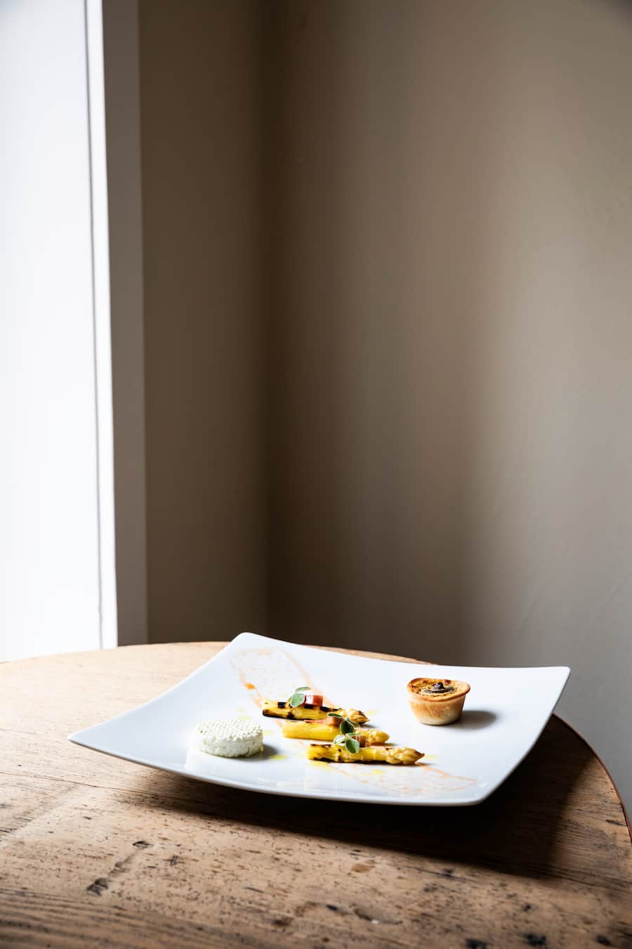 Spargel und Geissfrischkäse Hansjörg Ladruner