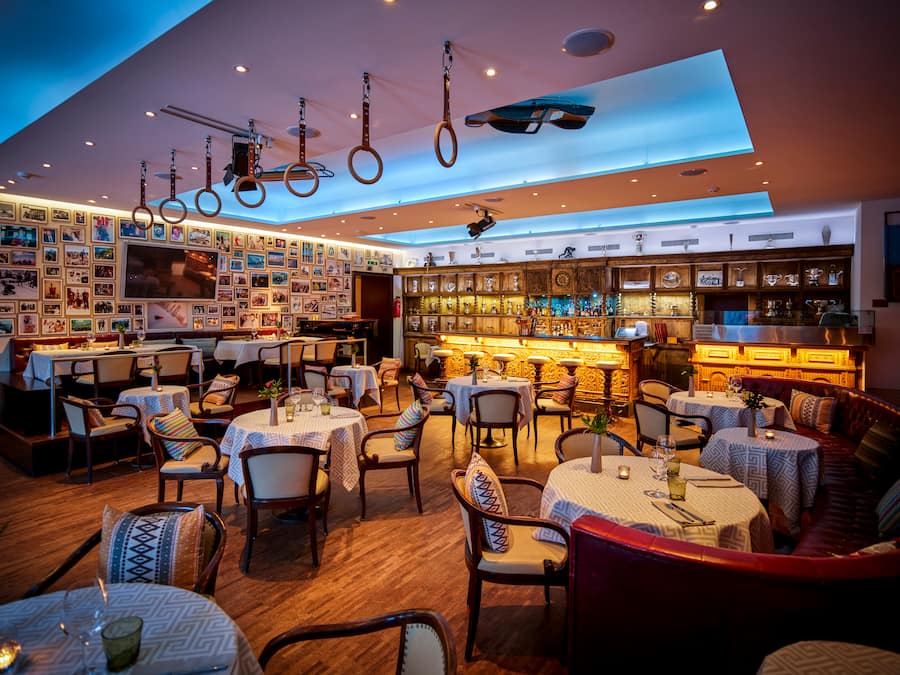 Sunny Bar Innenansicht