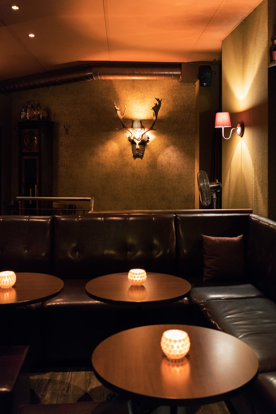 Tales Bar in Zürich an der Selnaustrasse