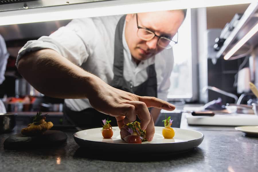 Thies Henkel in der Küche, Lenkerhof, Restaurant Oh de vie