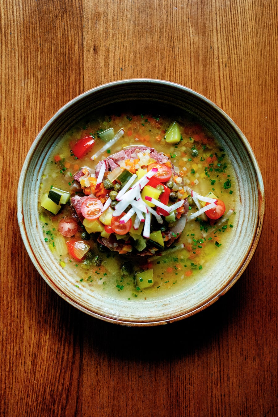 Kalbskopf mit Gemüsevinaigrette im Restaurant Weisse Rose in Zürich von Stefan Wieser