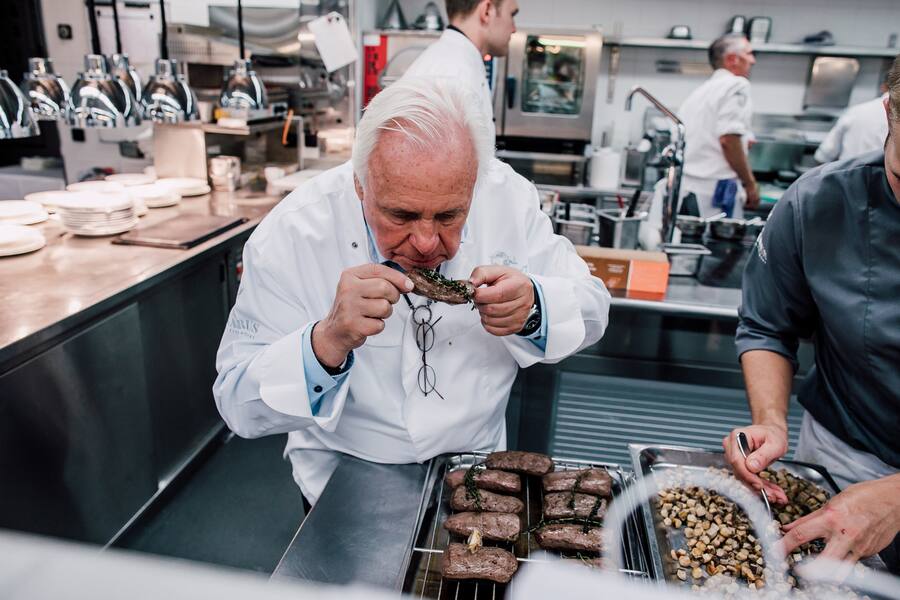 Eckart Witzigmann in der Küche von Heiko Nieder bei The Epicure.