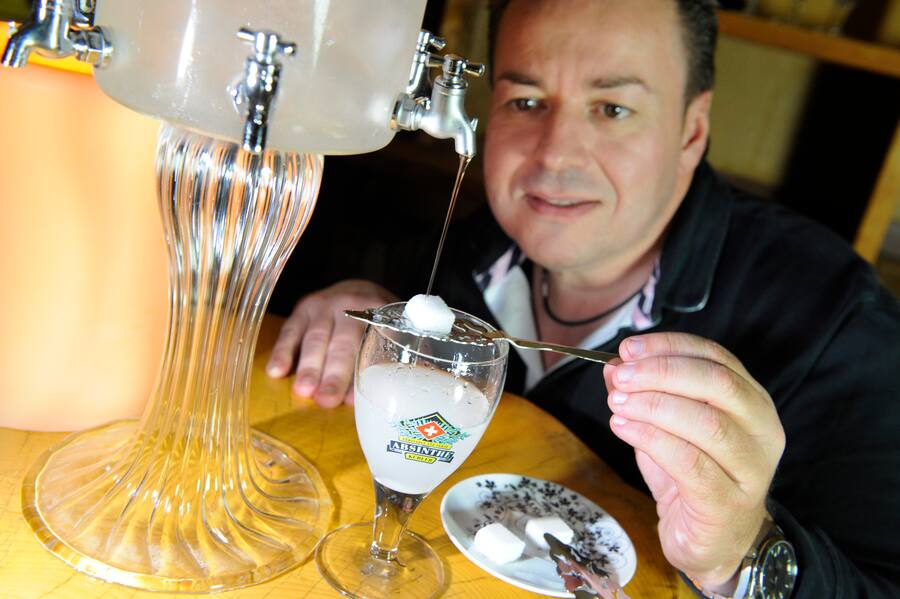 Yves Kübler Absinthes Chine