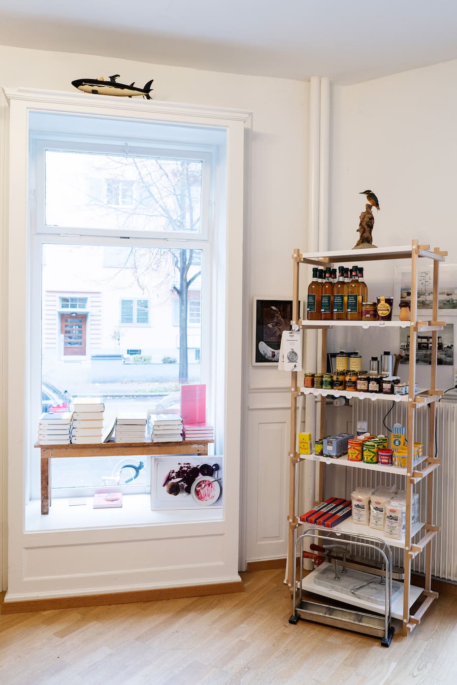 Zentrale für Gutes von Tine Giaccobo