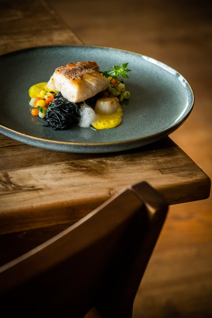 Appenzell-Roadtrip 2021: Restaurant Treichli, Zweierlei vom Meer, Rotbarsch und Jakobsmuschel, Tagliarini, Safransauce